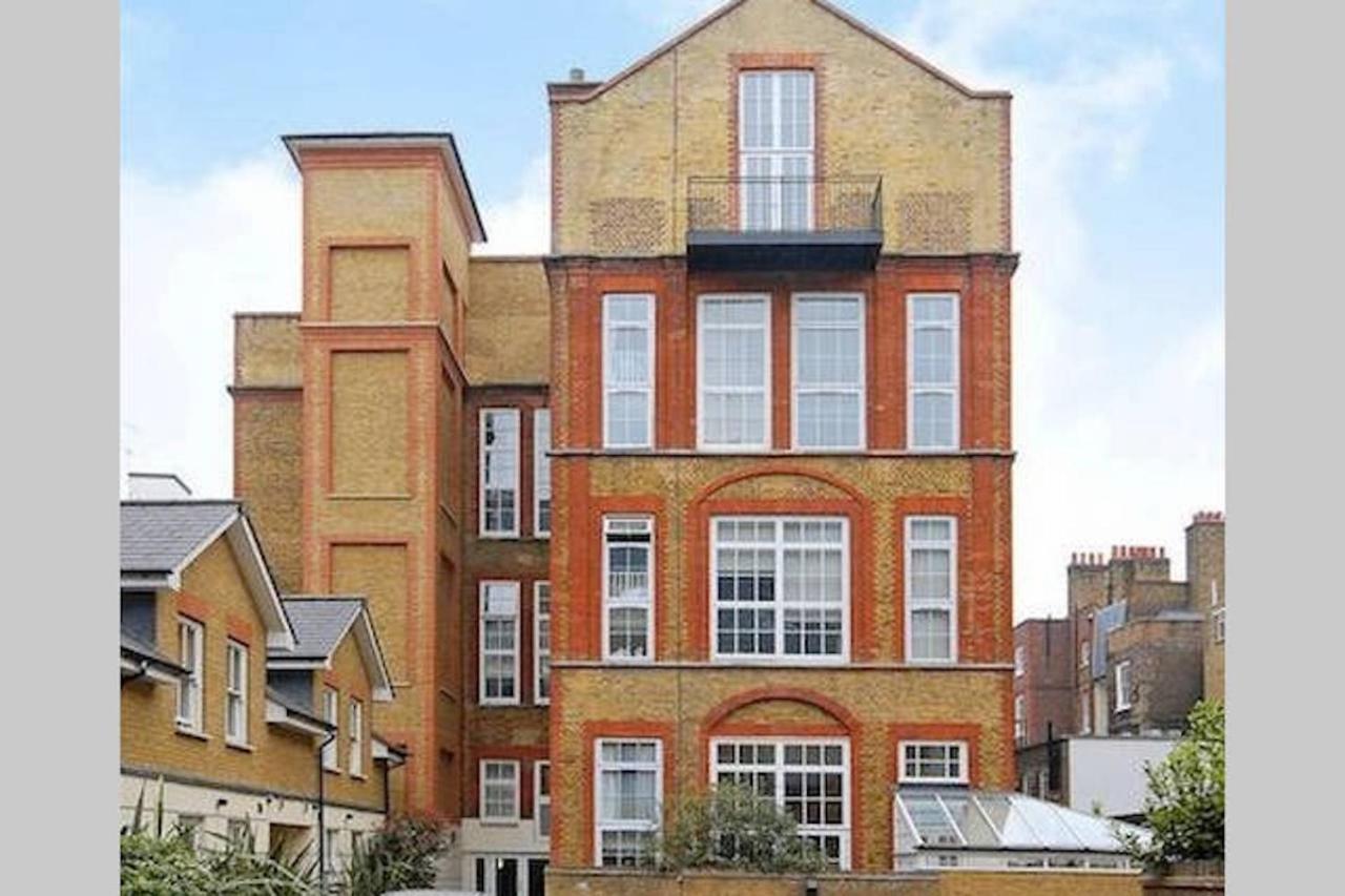 Central 2-Bed, 2-Bath Sanctuary Near Holborn Station, Covent Garden & West End London Bagian luar foto