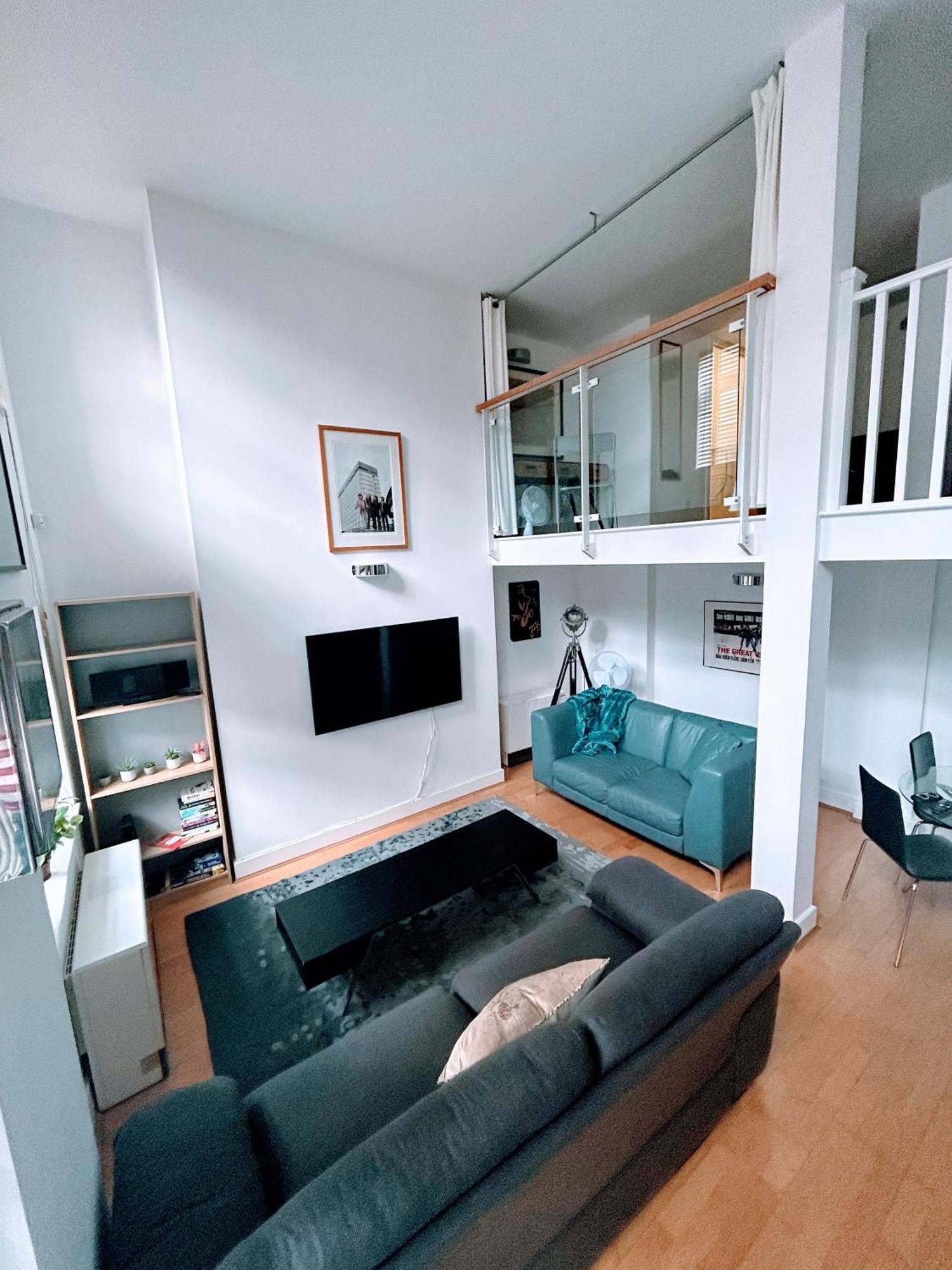 Central 2-Bed, 2-Bath Sanctuary Near Holborn Station, Covent Garden & West End London Bagian luar foto
